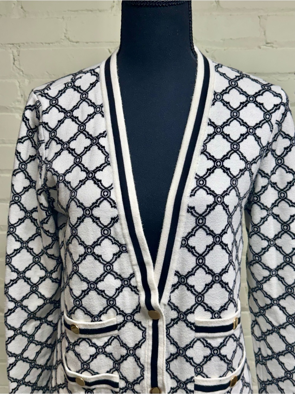 Talbots, Women’s White & Black Lattice Print Sweater, Size Small - Picture 2 of 12